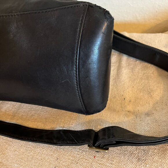 Christopher & Kon Woman's Black Leather Bohemian Crossbody/Travel/Hand Bag - Picture 8 of 11